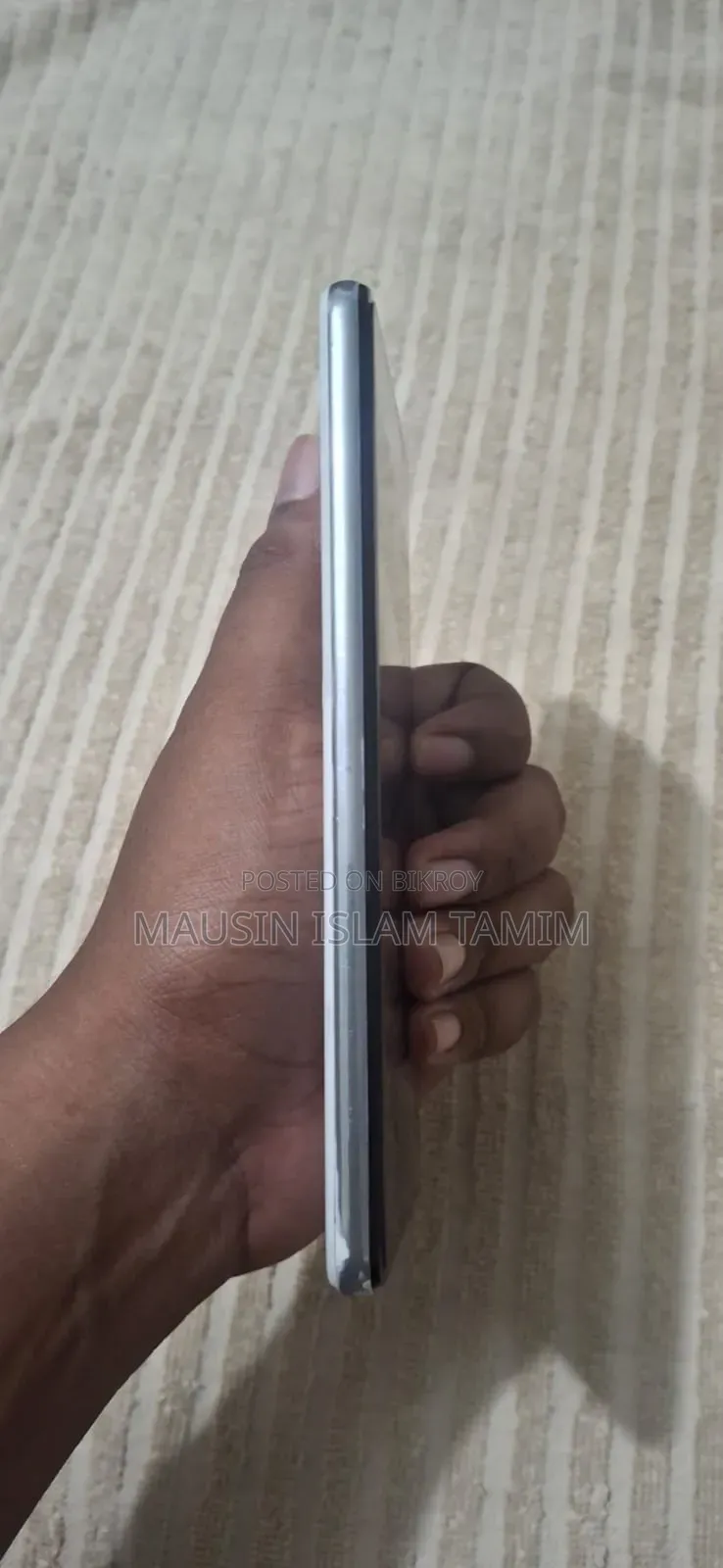 স্যামসাং গ্যালাক্সি এ৭২ ৫জি ১২৮ জিবি হোয়াইট