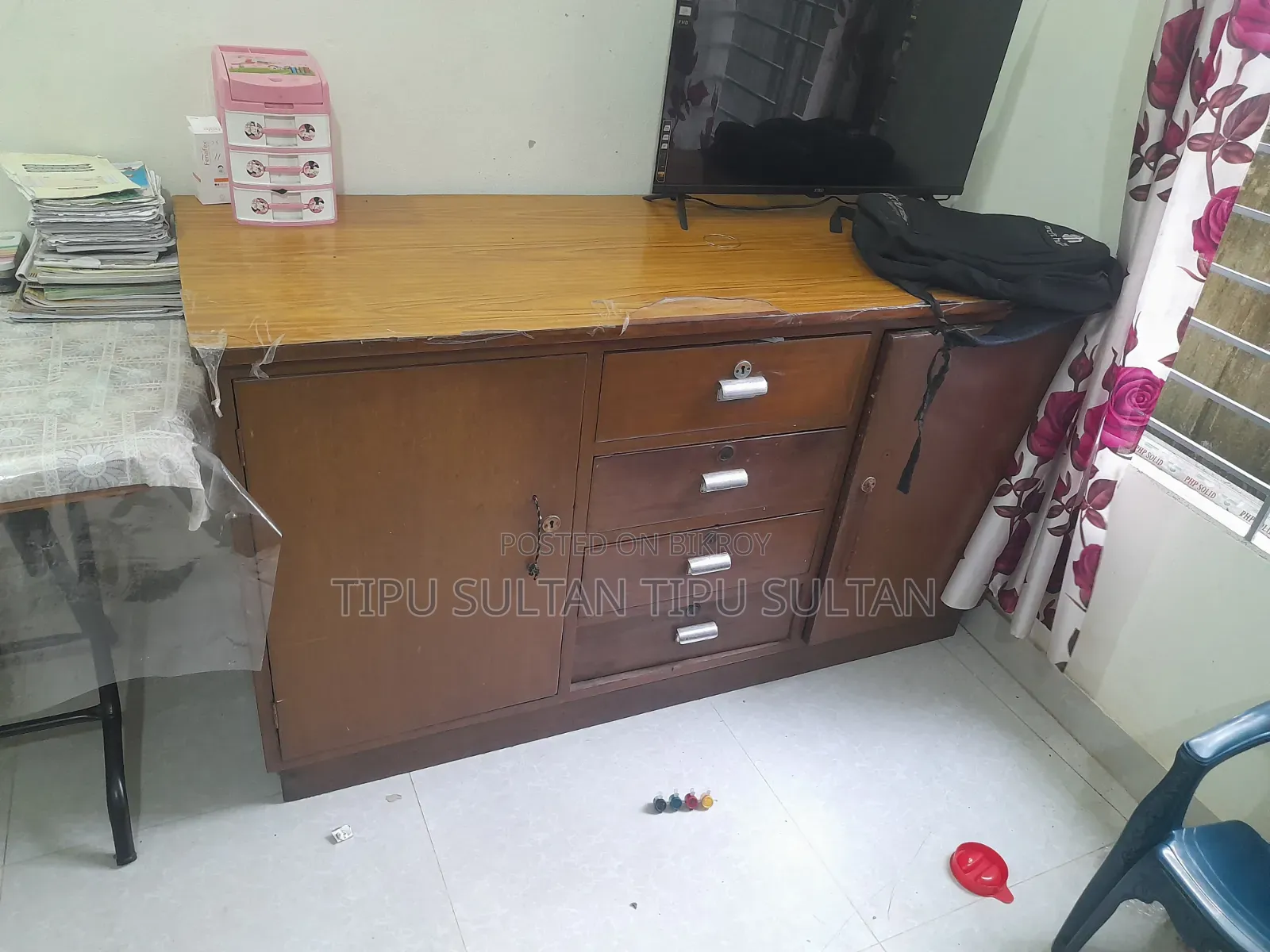 Tailor Cutting Table