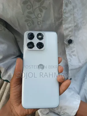 নতুন মোটো চলা এজ ৭০ ফিউশন ১২৮ জিবি সাদা