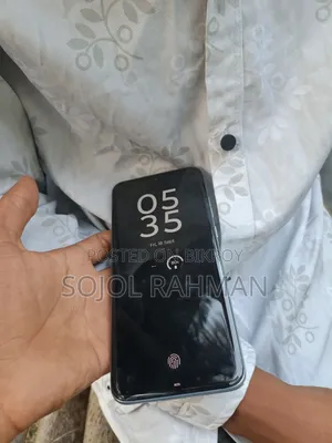 নতুন মোটো চলা এজ ৭০ ফিউশন ১২৮ জিবি সাদা