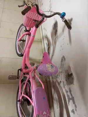 Girl Cycle