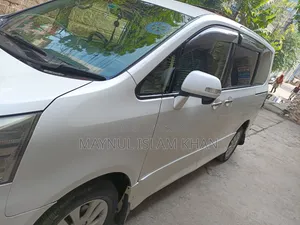 Toyota Noah 2013 Pearl