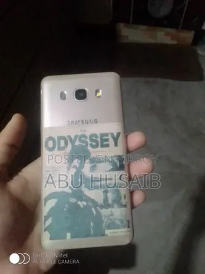 Samsung Galaxy J5 16 GB Yellow