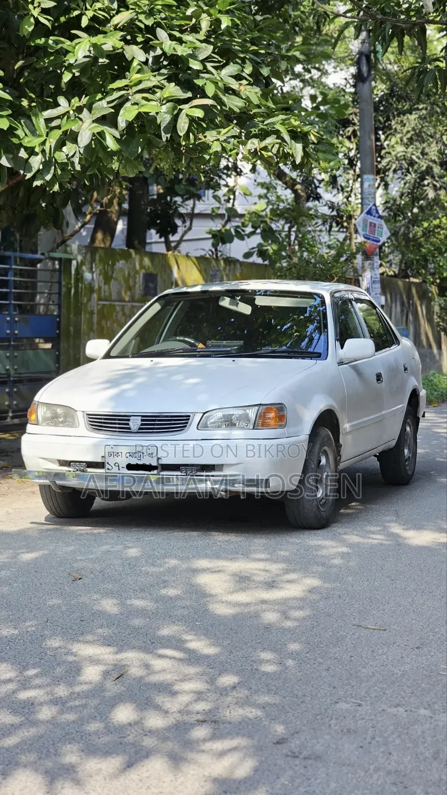 Toyota Corolla Automatic 1999 White