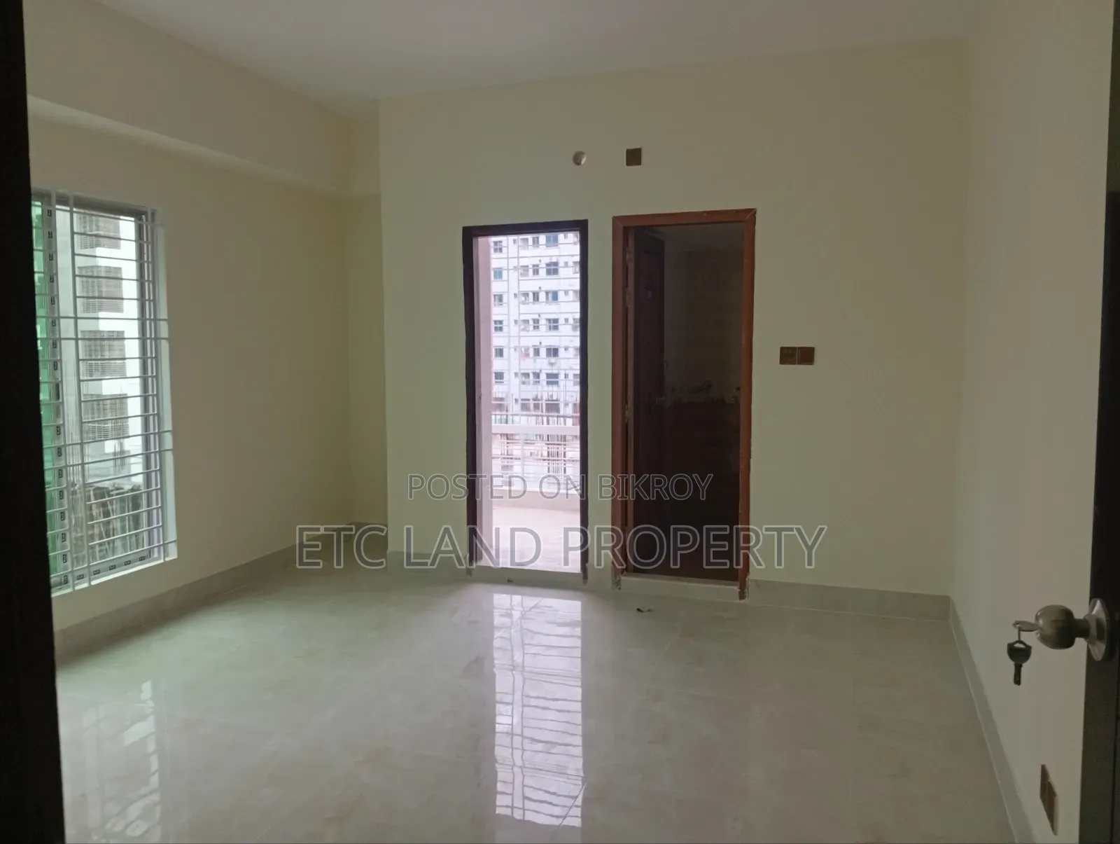 3-Bedroom Apartment in Amtola, 60 Feet, Mirpur for sale