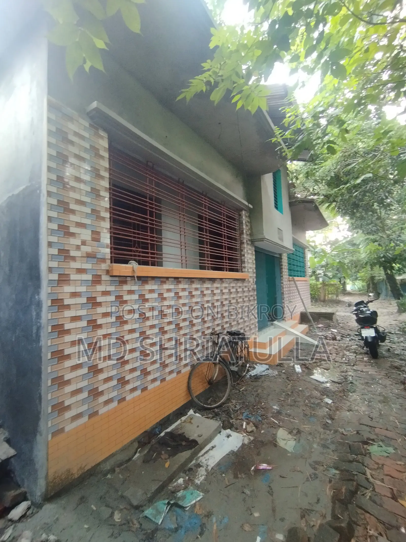 বরিশাল সদরে আসবাবপত্রসহ ৬-বেডরুমের বাড়ি বিক্রয়ের জন্য