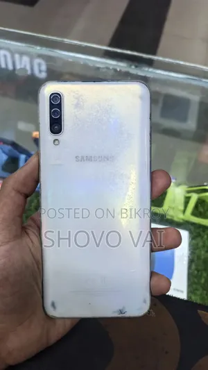 স্যামসাং গ্যালাক্সি এ৫০ ১২৮ জিবি সাদা