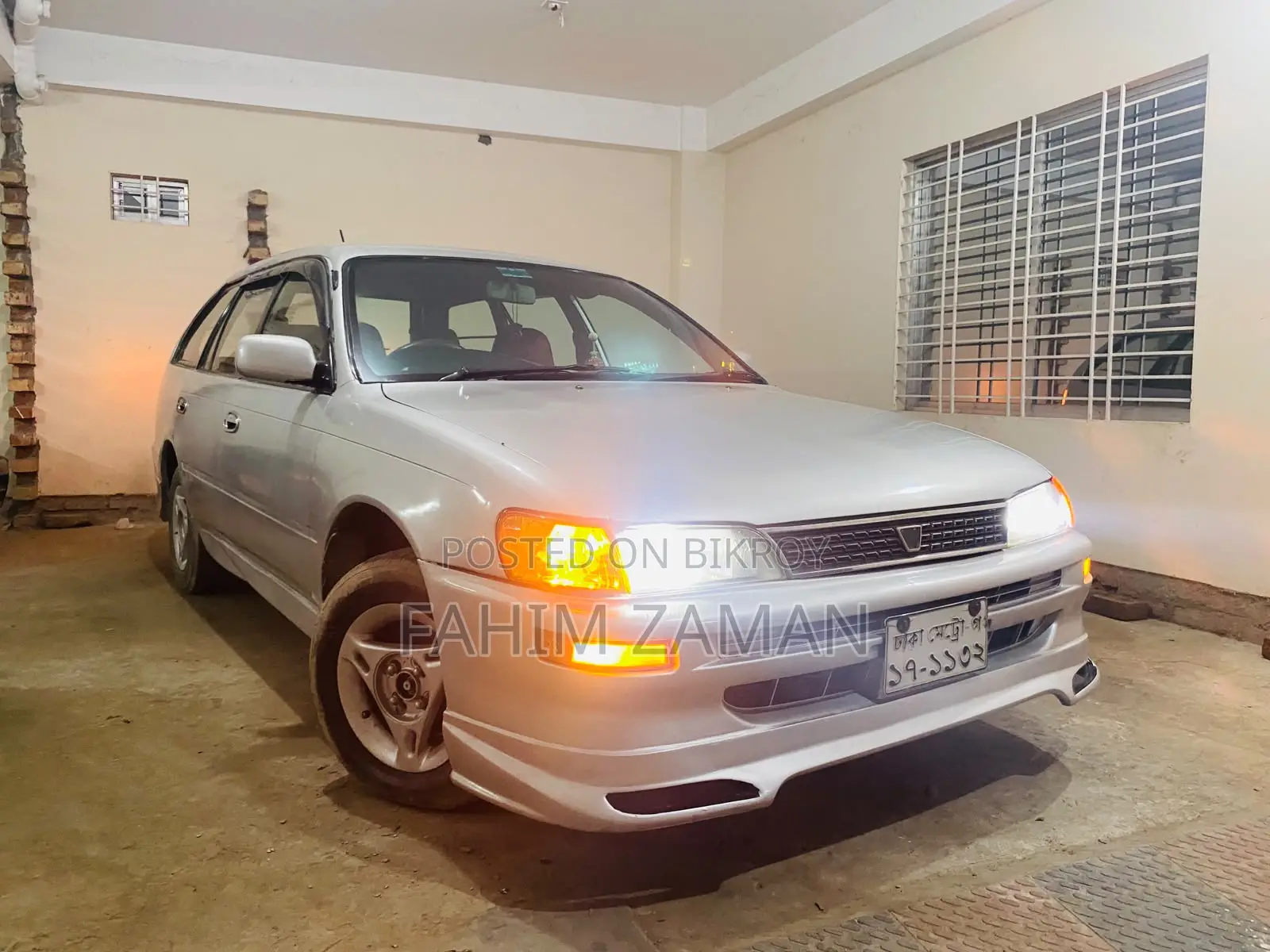 Toyota Corolla Hatchback 2000 Silver