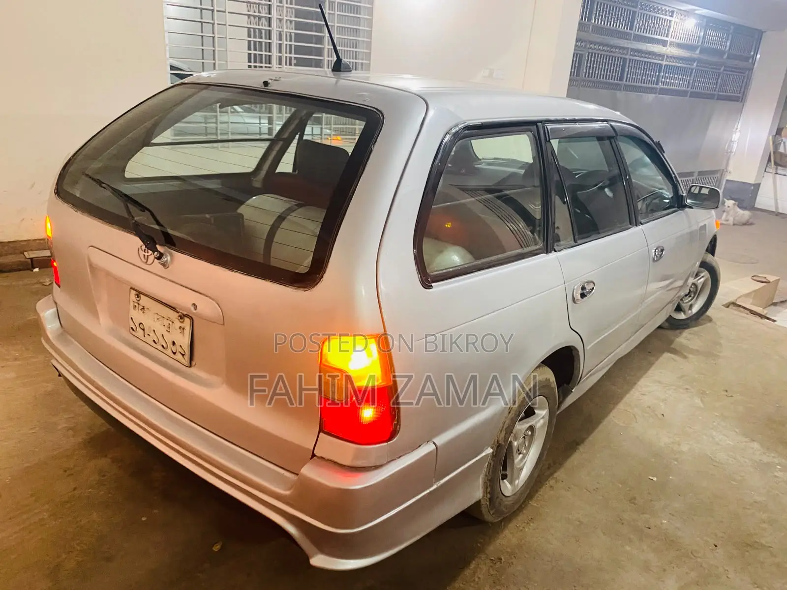 Toyota Corolla Hatchback 2000 Silver