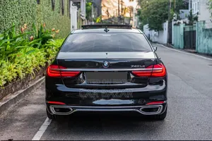 BMW 7 Series 745Le 2019 Black
