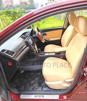 Toyota Premio 2017 Maroon