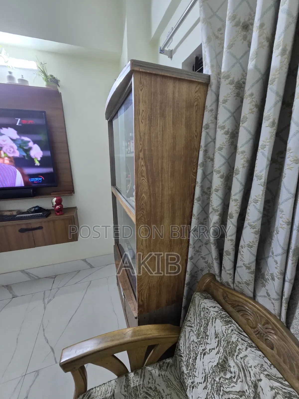 বোর্ড বুকশেলফ