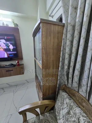 বোর্ড বুকশেলফ