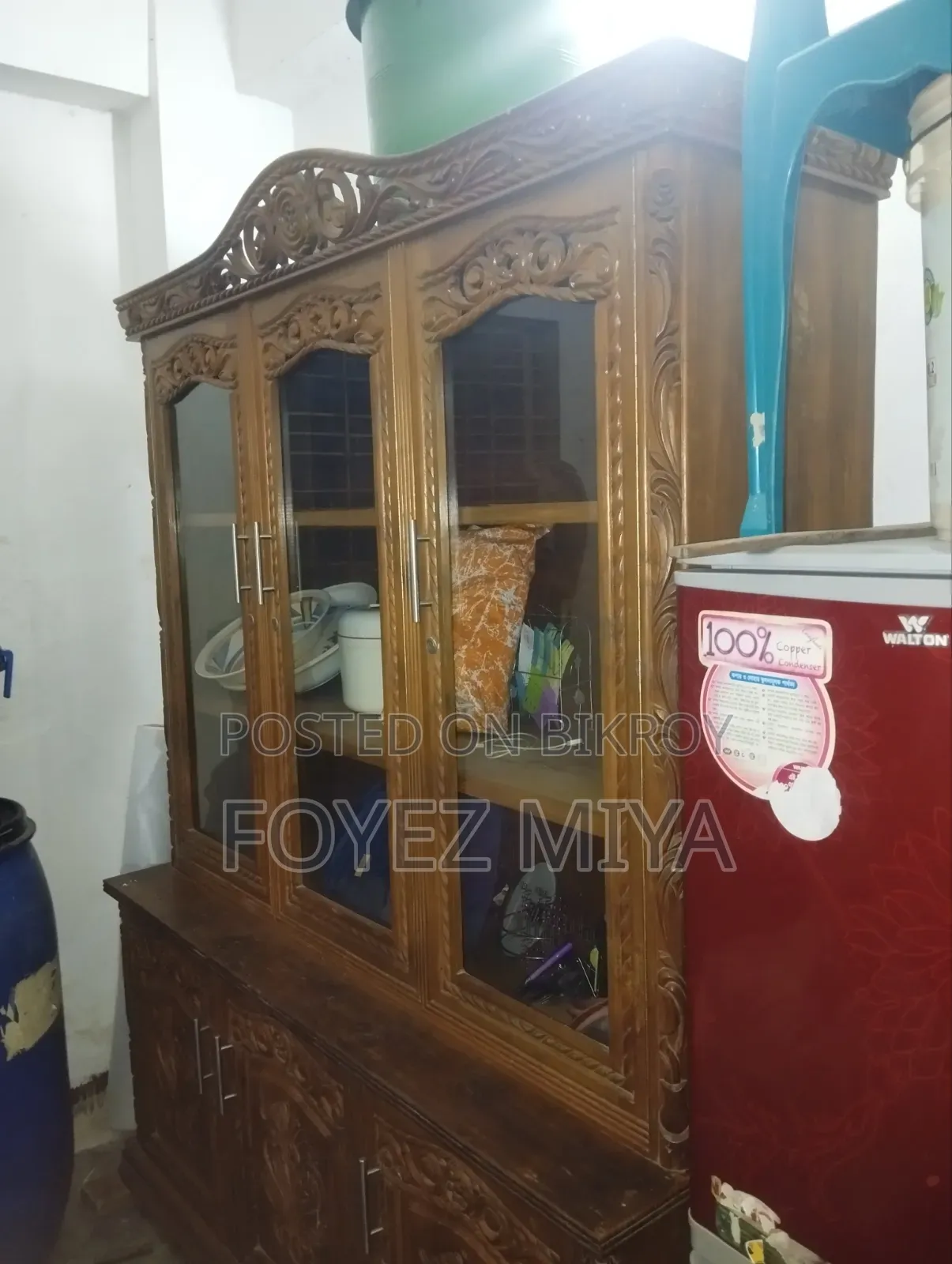 A showcase will be sold, made of original teak wood, still looks like new
