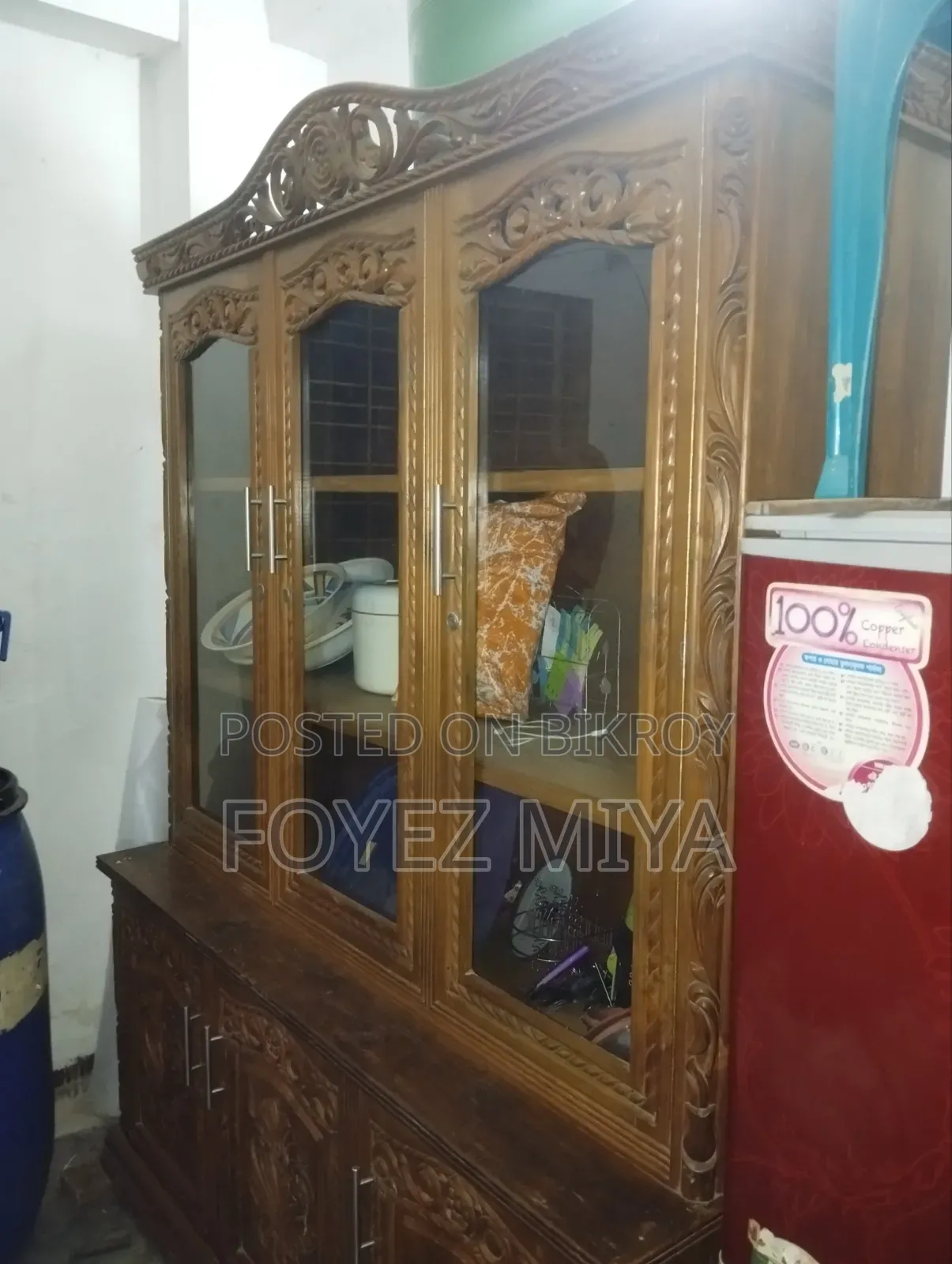 A showcase will be sold, made of original teak wood, still looks like new