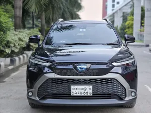 Toyota Corolla Cross 1.8 Hybrid AWD 2021 Matt Black