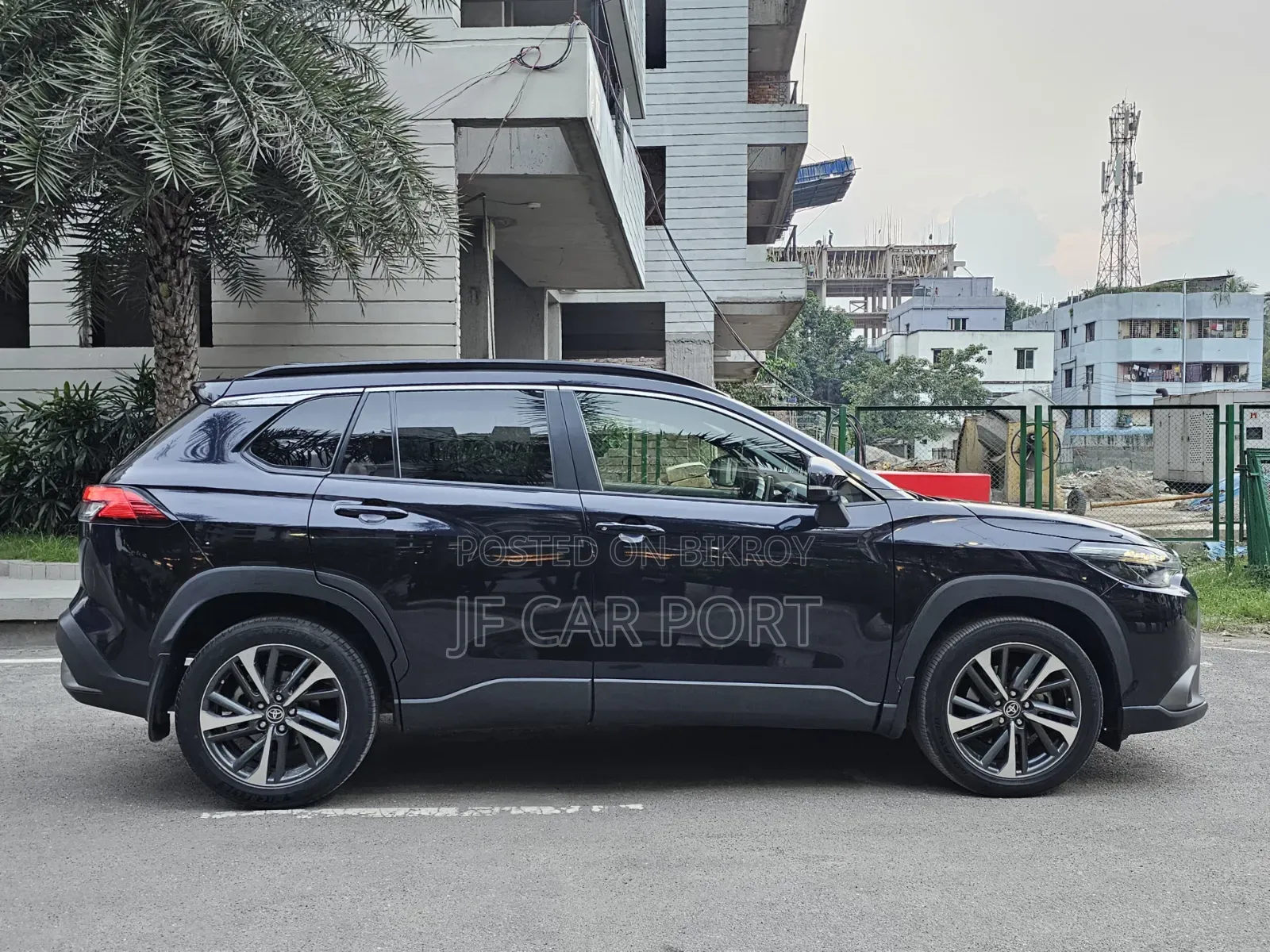 Toyota Corolla Cross 1.8 Hybrid AWD 2021 Matt Black