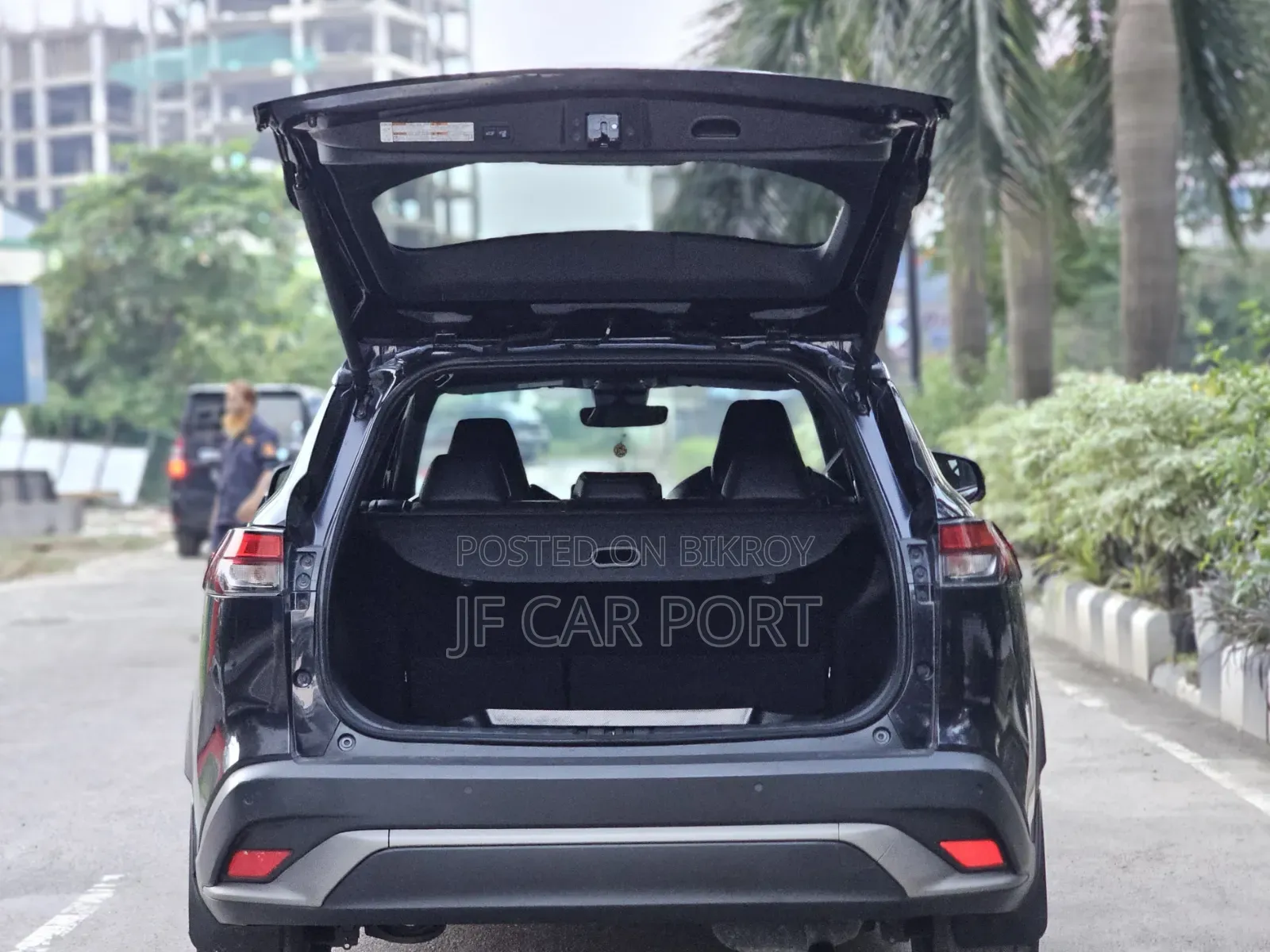 Toyota Corolla Cross 1.8 Hybrid AWD 2021 Matt Black