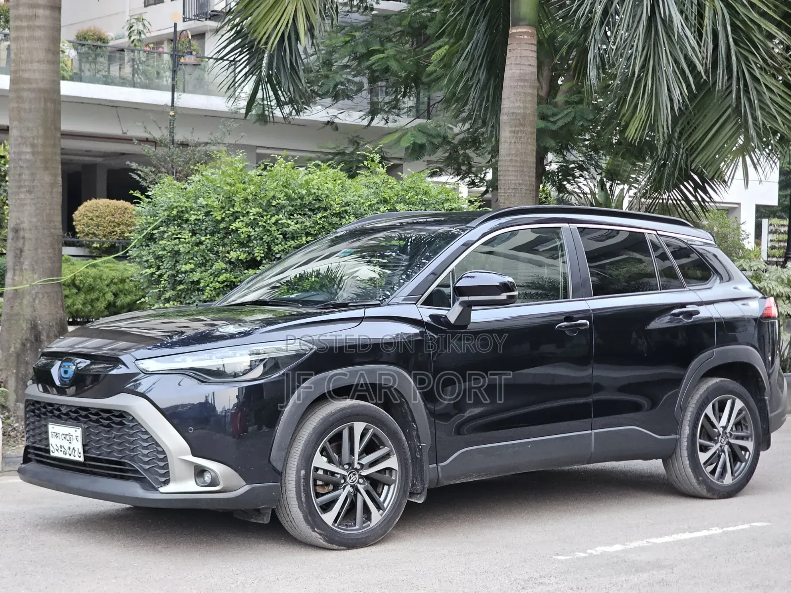 Toyota Corolla Cross 1.8 Hybrid AWD 2021 Matt Black