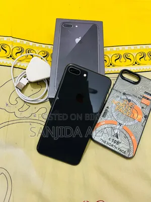 অ্যাপল আইফোন ৮ প্লাস ৬৪ জিবি কালো