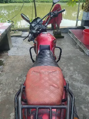 বাজাজ বক্সার ২০২২ নীল