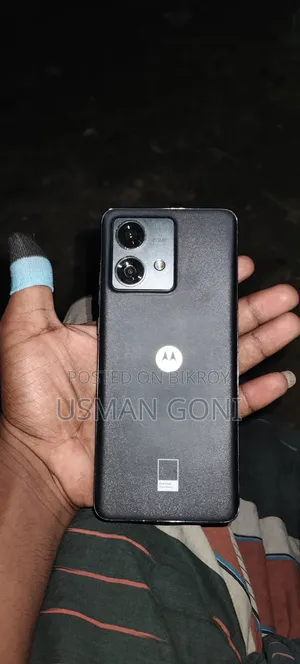 মটোরোলা এজ ৪০ নিও ২৫৬ জিবি ব্ল্যাক