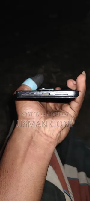 মটোরোলা এজ ৪০ নিও ২৫৬ জিবি ব্ল্যাক