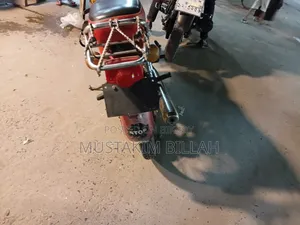 হোন্ডা ২০০০ রেড