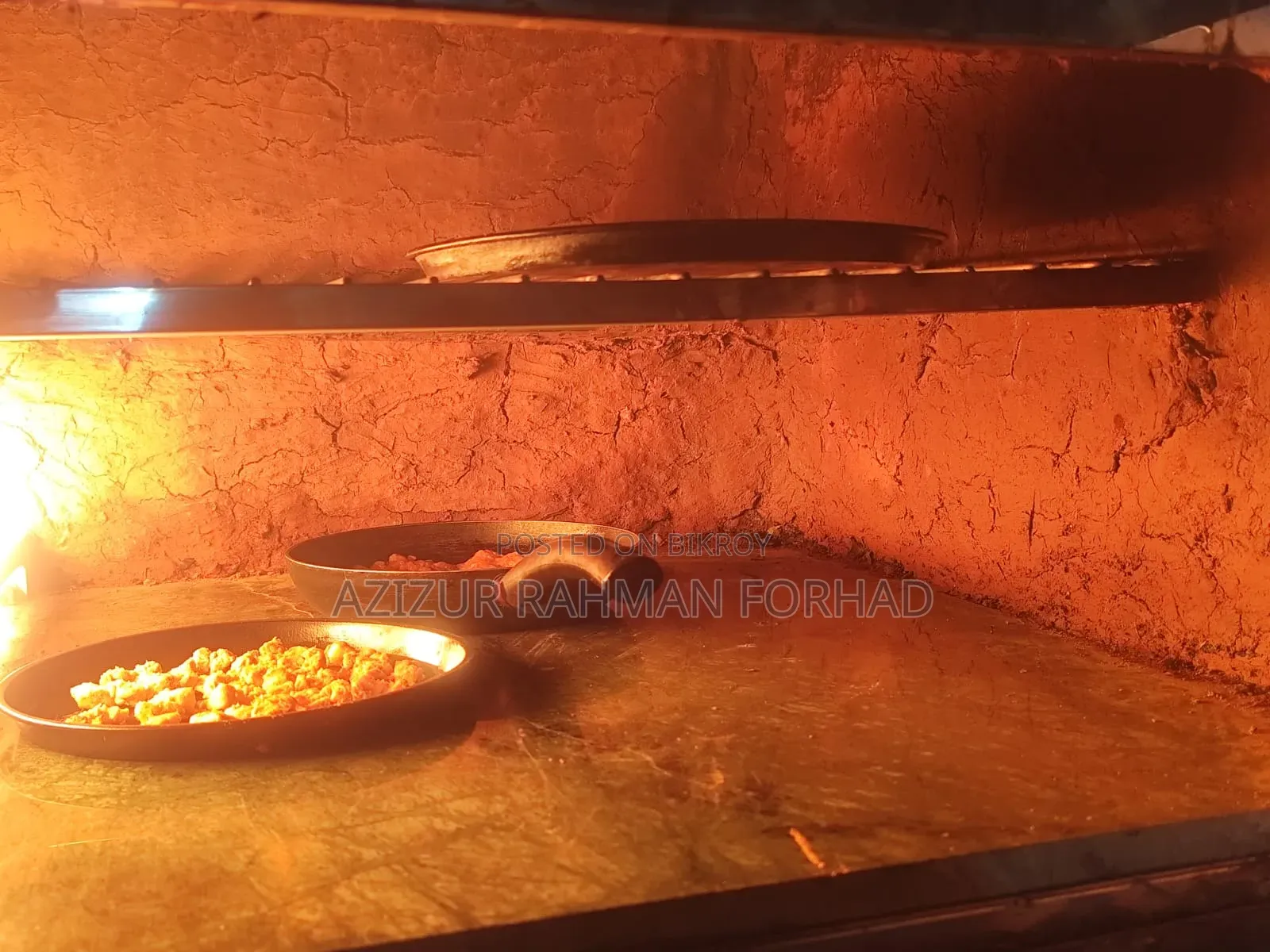 দোকান, পিজ্জা ওভেন এলপিজি করা, পিজ্জার দোকানের যাবতীয় মালামাল।