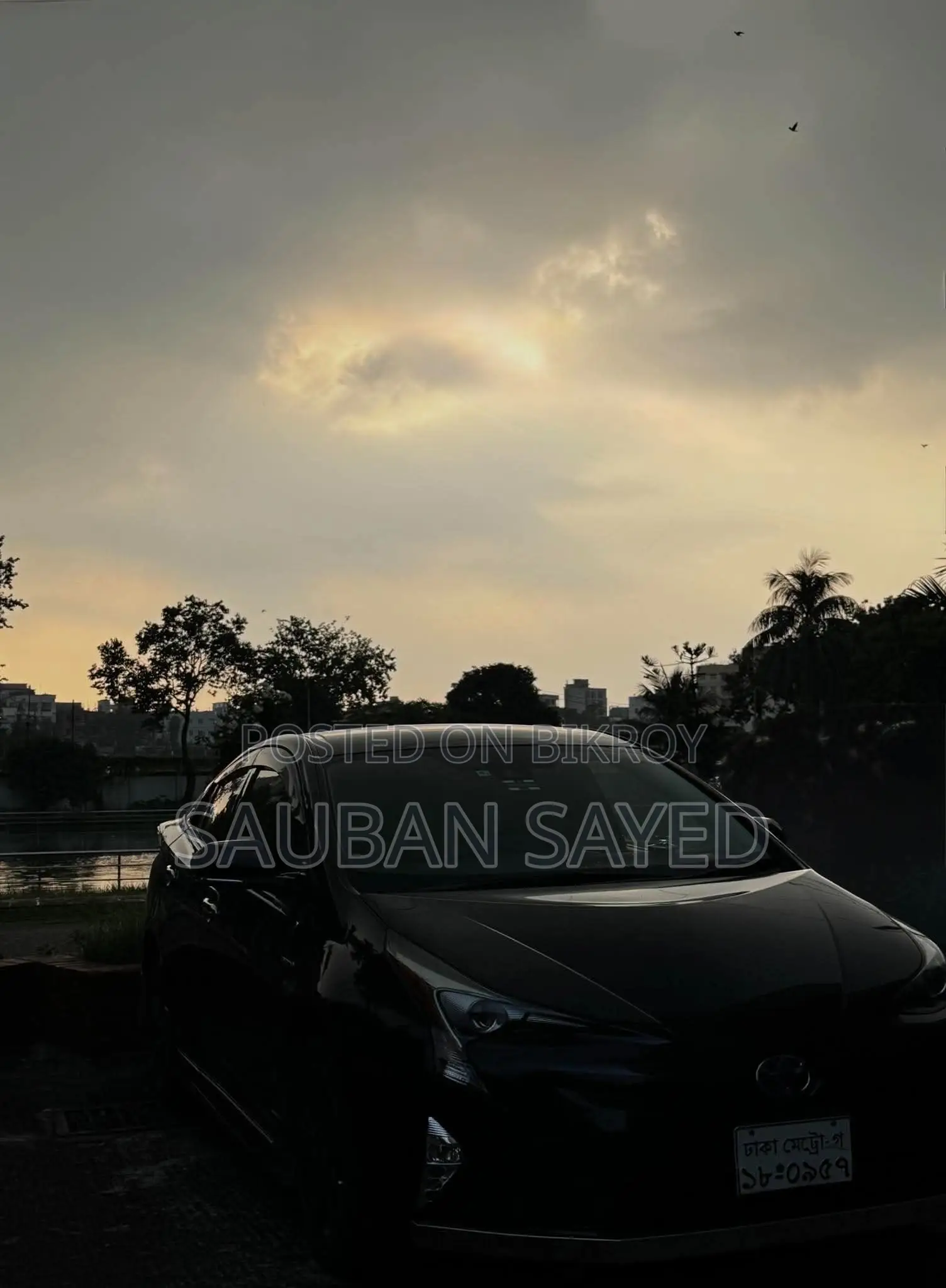 টয়োটা প্রিউস ২০১৮ কালো