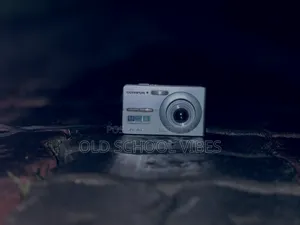 Olympus Fe-20