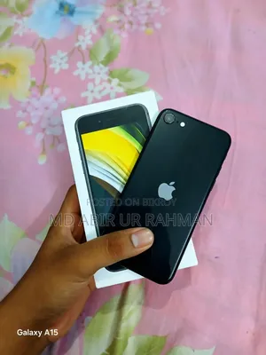 Apple iPhone SE (2020) 64 GB Black