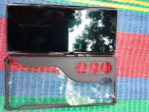 Tecno Camon 40 Pro 4G 256 GB White