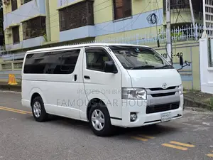 Toyota HiAce 2016 White