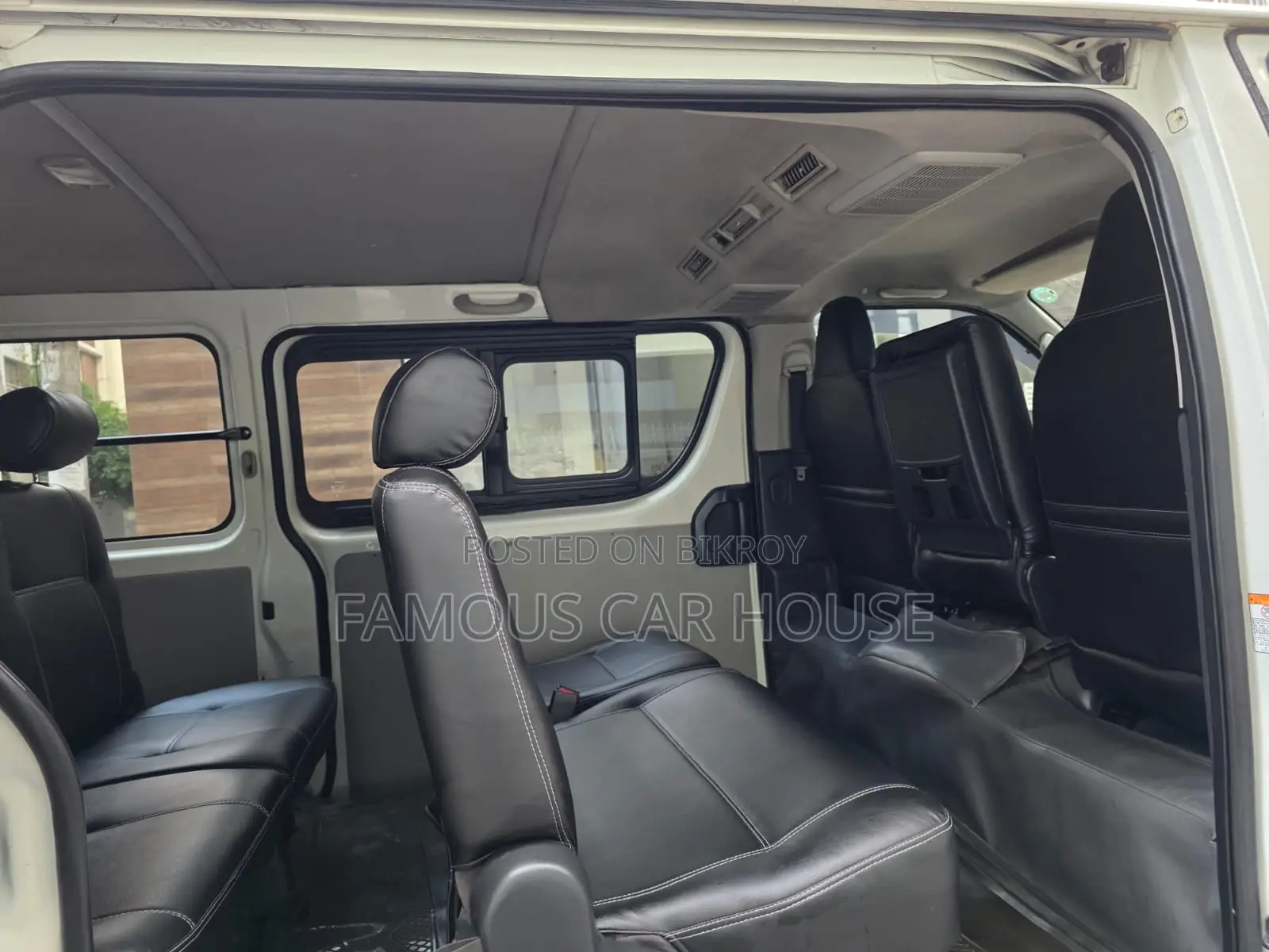 Toyota HiAce 2016 White