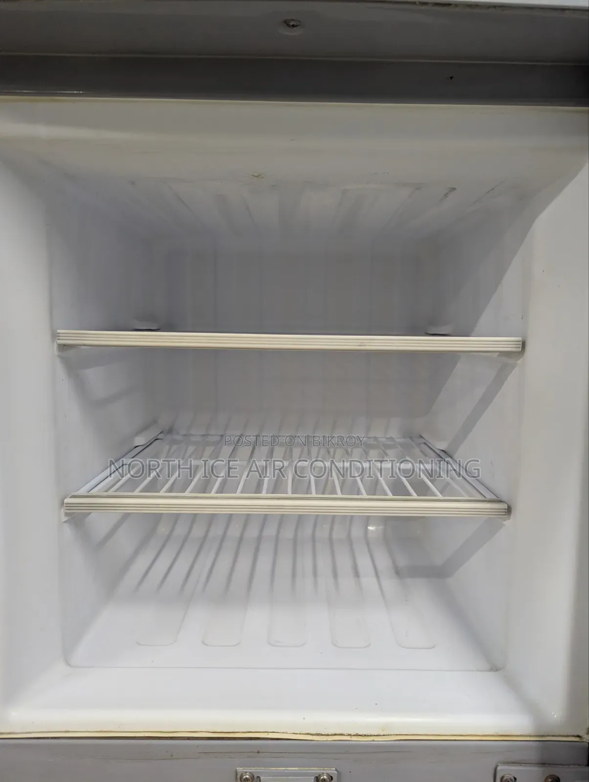 Walton Silver,gray Colour Frost Fridge 12.5 Cft.