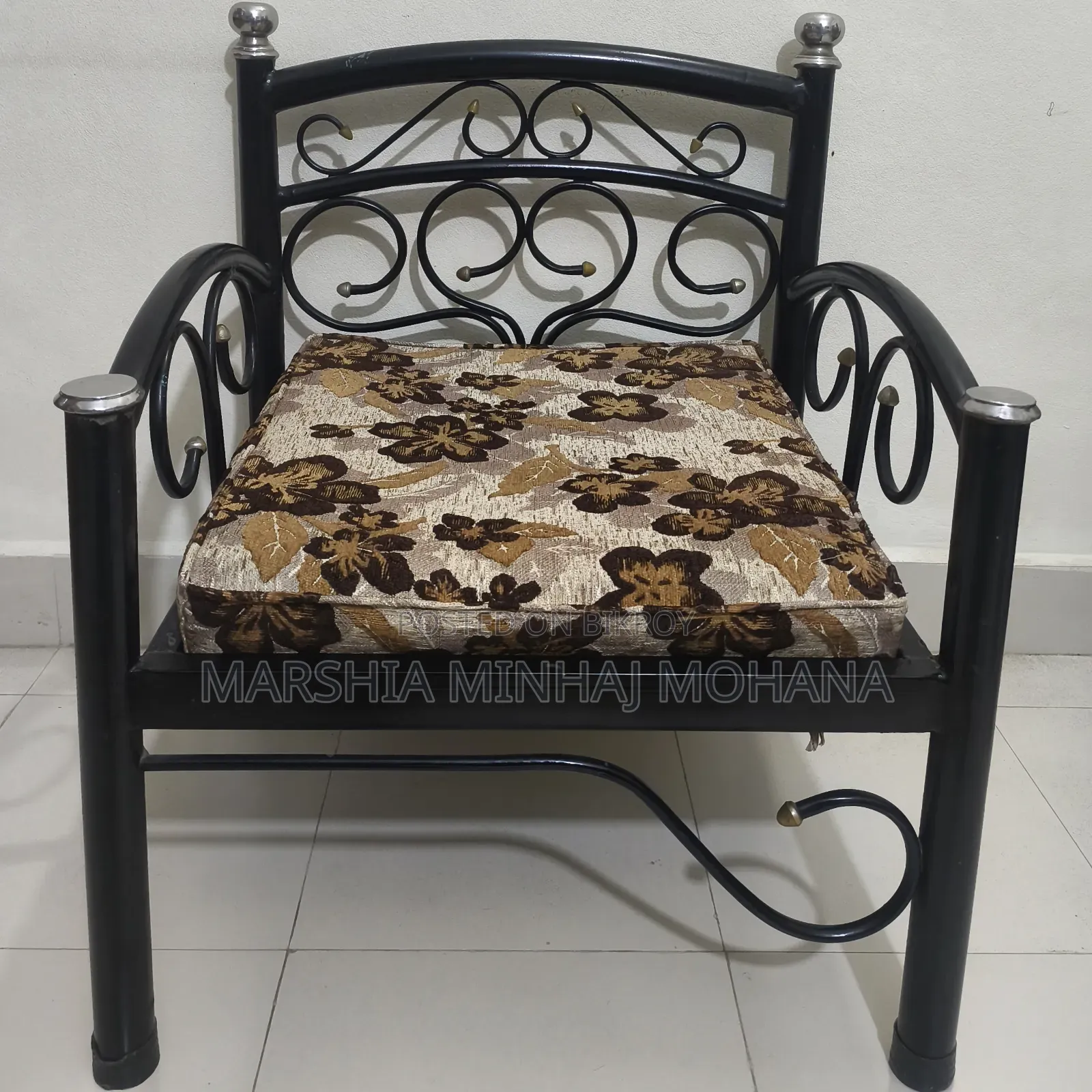 Sofa Set (3+1+1) for Sale with Table