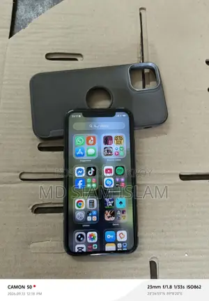অ্যাপল আইফোন ১১ ৬৪ জিবি কালো