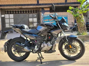Hero Xtreme 125R 2024 Black