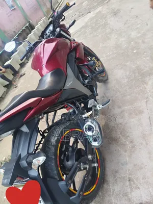 সুজুকি জিক্সার ২০২৩ রেড