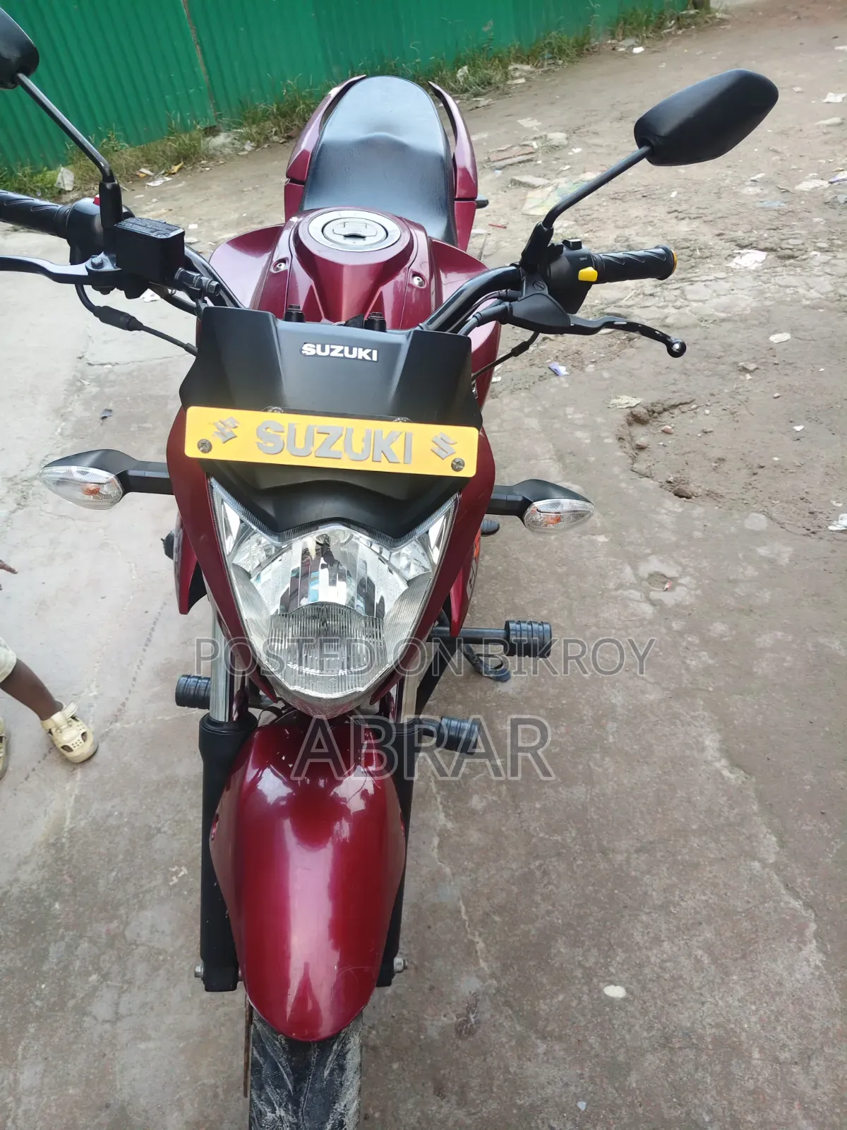 সুজুকি জিক্সার ২০২৩ রেড