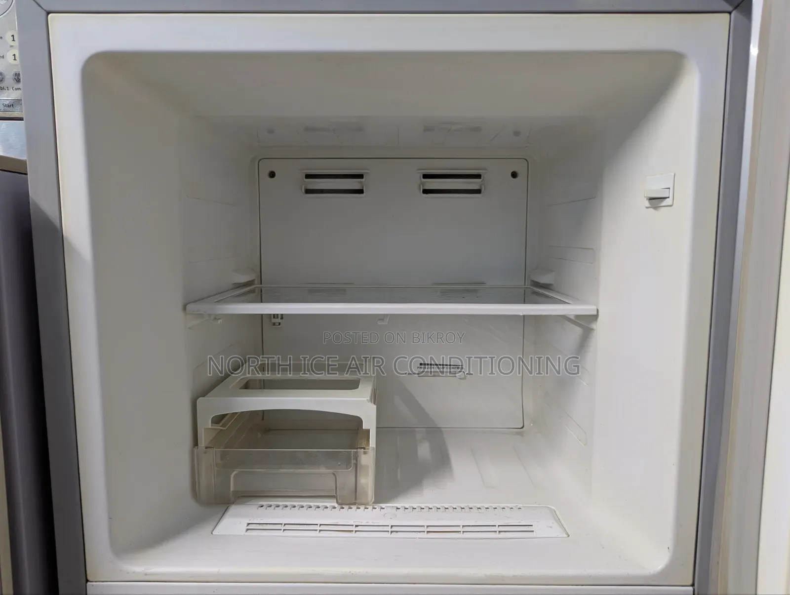 Singer Silver Colour Non Frost Fridge 238 Ltr.