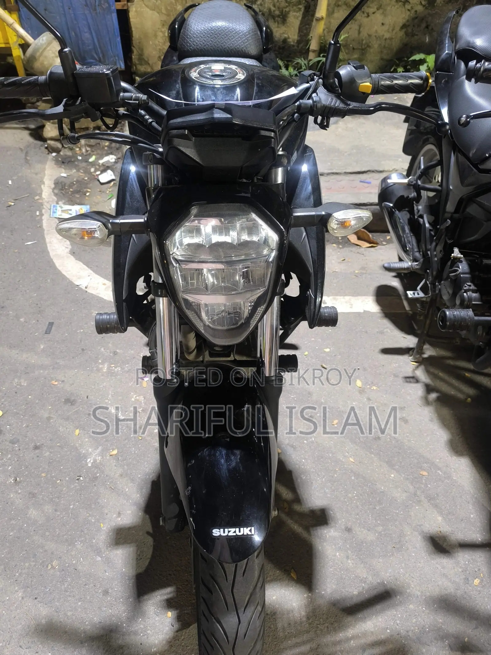 সুজুকি জিক্সার ২০২৩ কালো