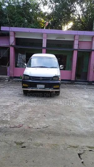 Toyota Noah 2003 White