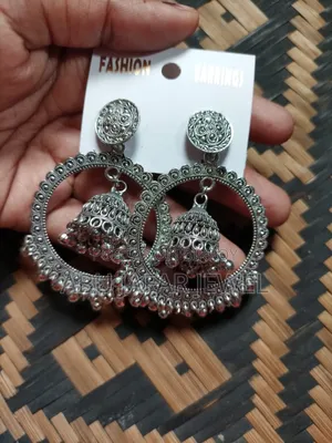 Earrings / Crab Band