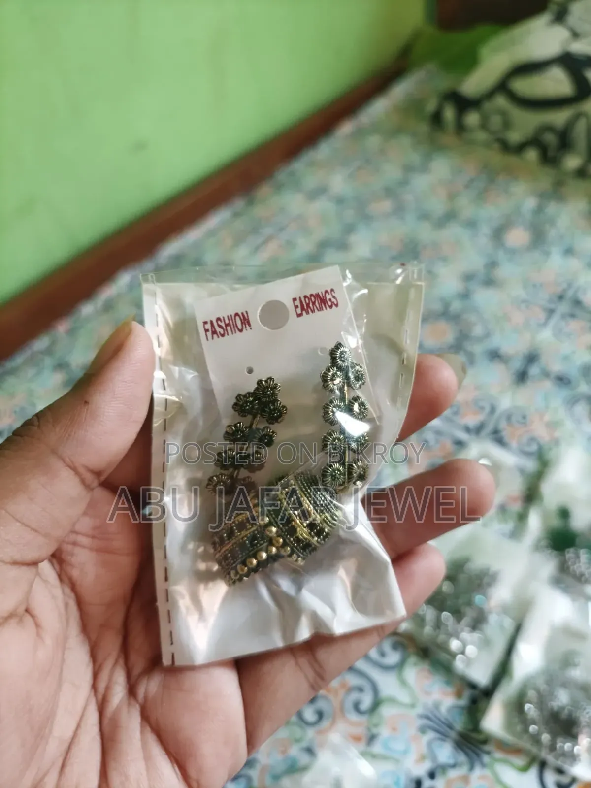 Earrings / Crab Band