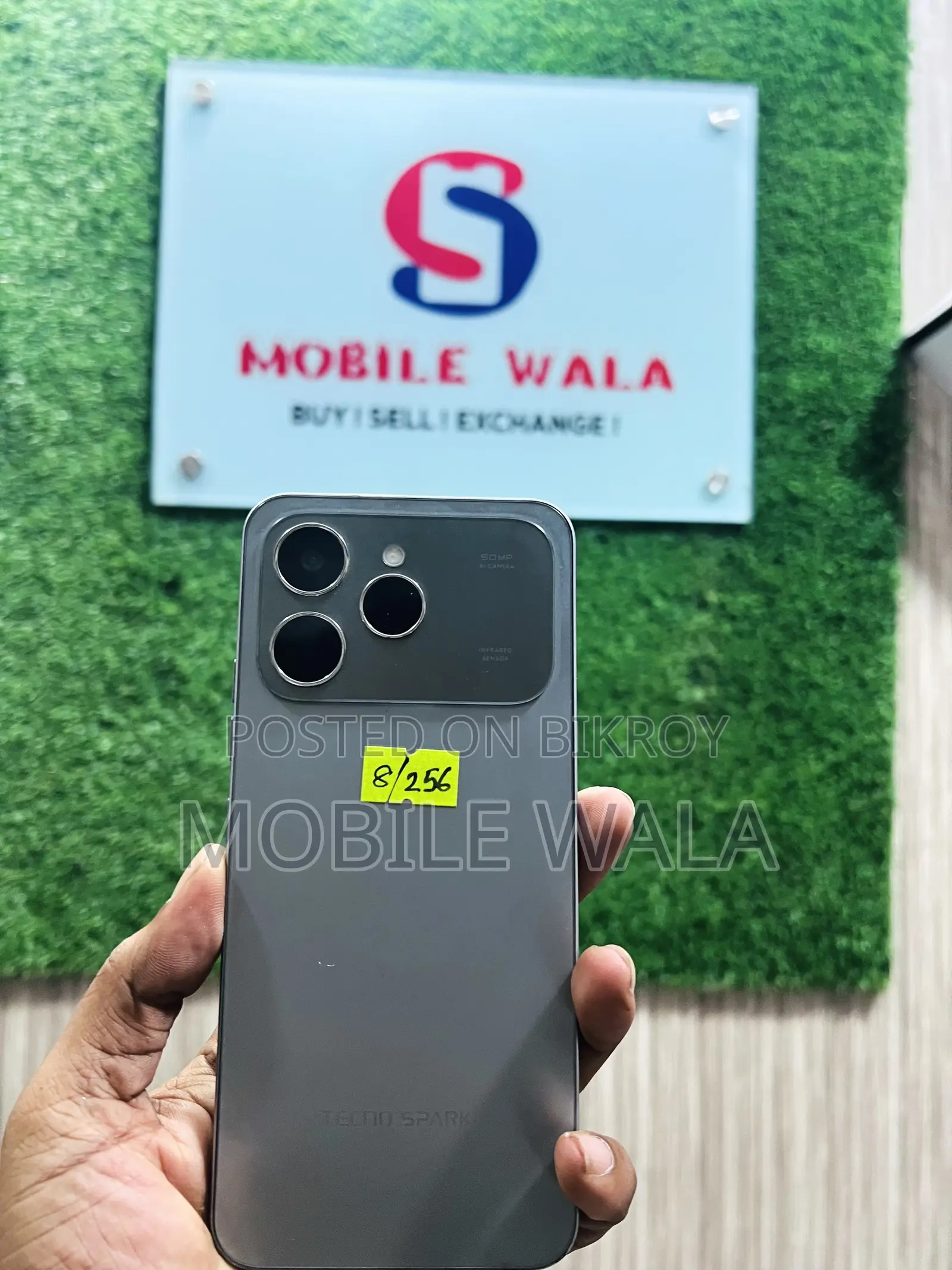 Tecno Spark 40 256 GB Silver