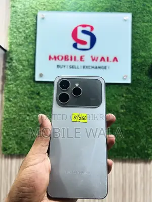 Tecno Spark 40 256 GB Silver