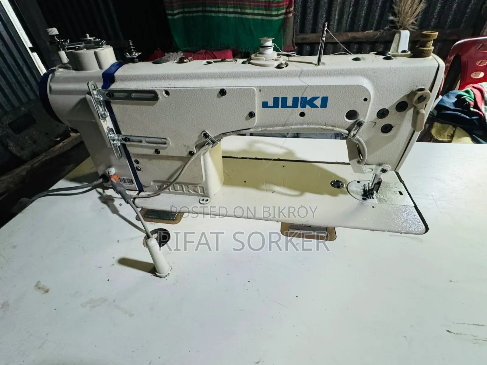 ঝুঁকি ছাড়বো সেলাই মেশিন