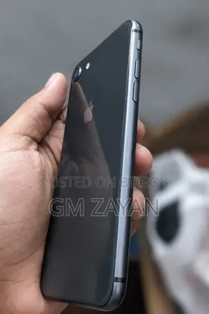 অ্যাপল আইফোন ৮ ৬৪ জিবি ব্ল্যাক
